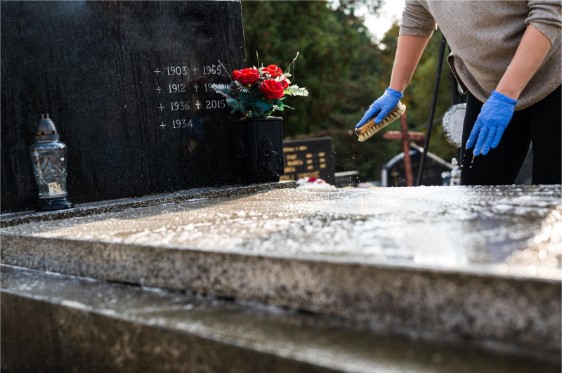 How a Granite Headstone Cleaner Can Restore Your Loved One’s Memorial How a Granite Headstone Cleaner Can Restore Your Loved One’s Memorial